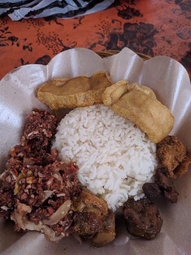 WARUNG NASI LAWAR MEN RANGENG