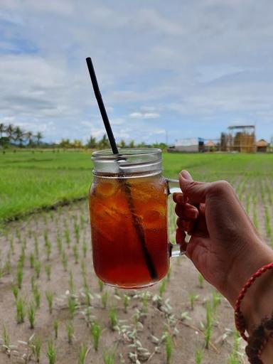 WARUNG RUJAK UMA GIRI