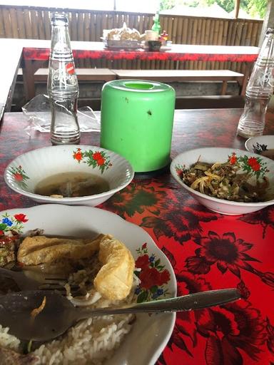 WARUNG SOTO & LAWAR SAPI (SOLAS) KENGETAN, UBUD