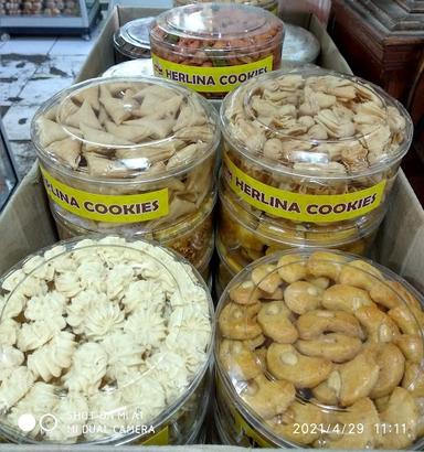 HERLINA COOKIES