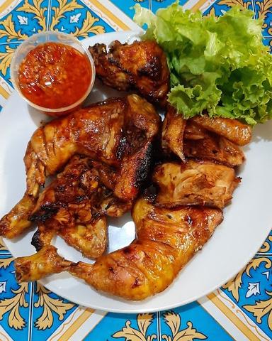 AYAM BAKAR SI AA