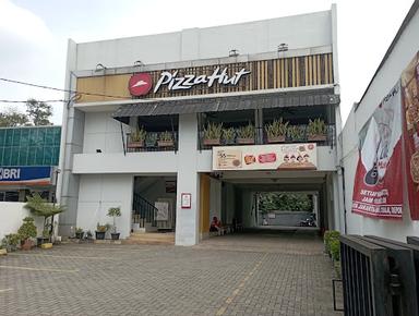 PIZZA HUT RESTORAN - CISALAK DEPOK