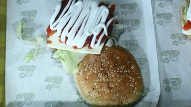 ZULLYAN KEBAB AND BURGER , SUKMAJAYA