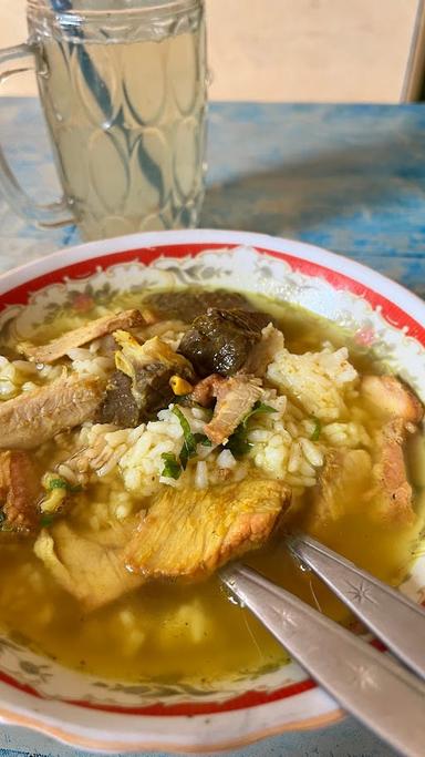 SOTO AYAM PAK SIYAM