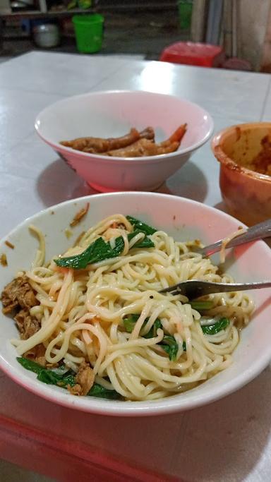 MIE AYAM BAKSO PAK WI