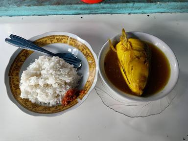 WARUNG SARI LAUT BU MIS SANTOSO