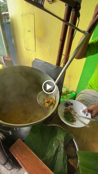 WARUNG SOTO DAGING SAPI DAN SOTO AYAM H. SYAFIK