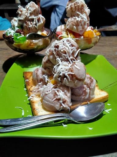 ICE CREAM SALAD TIKAR