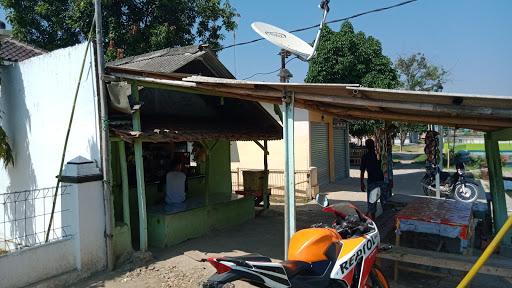 WARUNG NASI LENGKOH IYEM