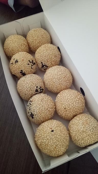 MOCHI DAN ONDE MALANG BY WARUNG AGRIN-GADANG