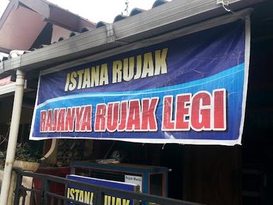 ISTANA RUJAK