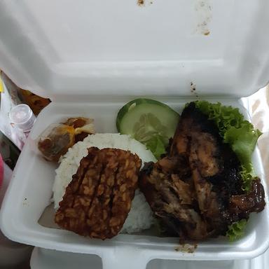 AYAM BEBEK EBES KLAYATAN