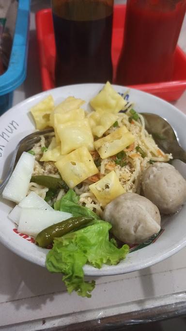 BAKSO SOSIS DAN ROTI BAKAR CAK NUN BUMIAYU