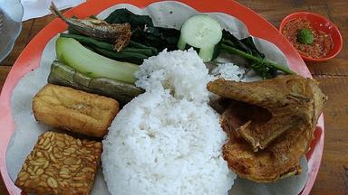 NASI TEMPONG MAK SITI