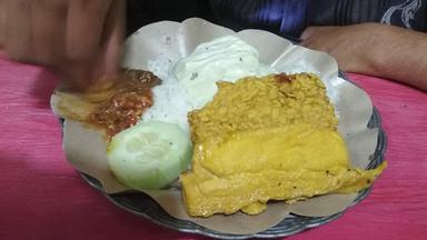 WARUNG JA'I LALAPAN