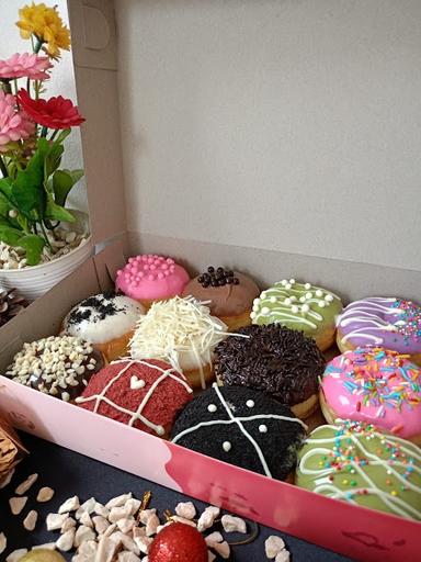 YUMMY DONUTS MALANG