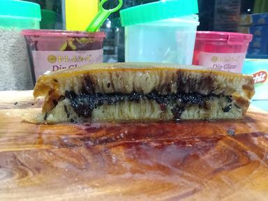 MARTABAK NANDA SIMORONYOY