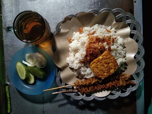 NASI UDUK & AYAM GORENG NOK AWAH