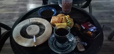 WARUNG KOPI KEBON