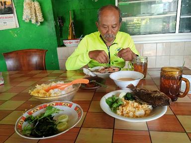 WARUNG POJOK SENGGRENG