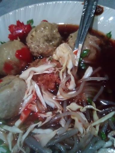 BAKSO & MIE AYAM DINDA KEDIRI