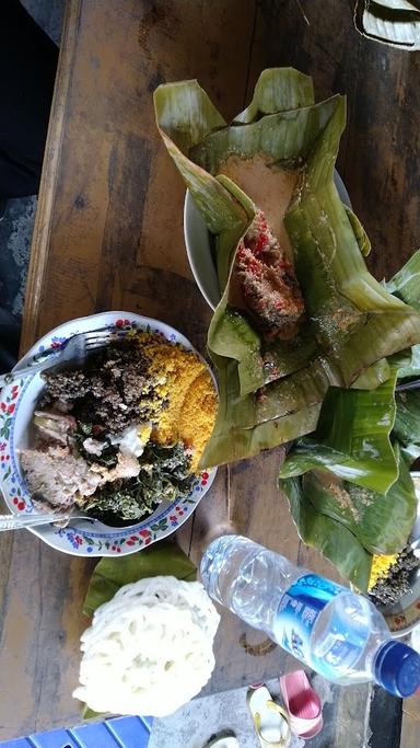 WARUNG BOTOK MAK TI