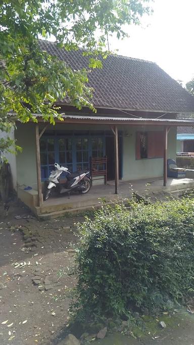 WARUNG RUJAK MBOK LEGIYEM