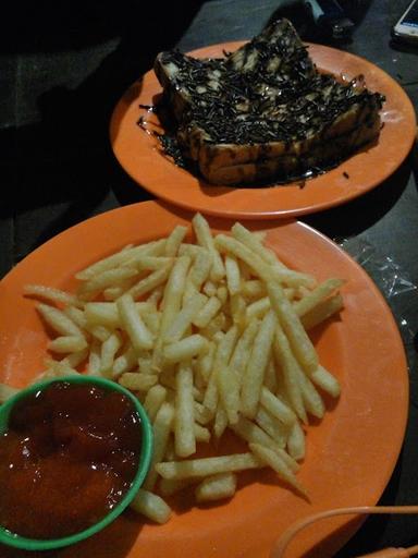 WARUNG NDEPIS