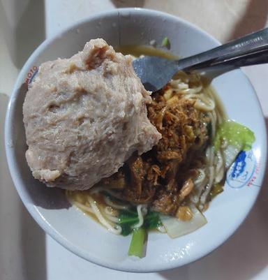 BAKSO DAN MIE AYAM