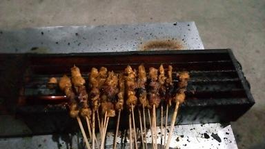 SATE AYAM MBA NANA