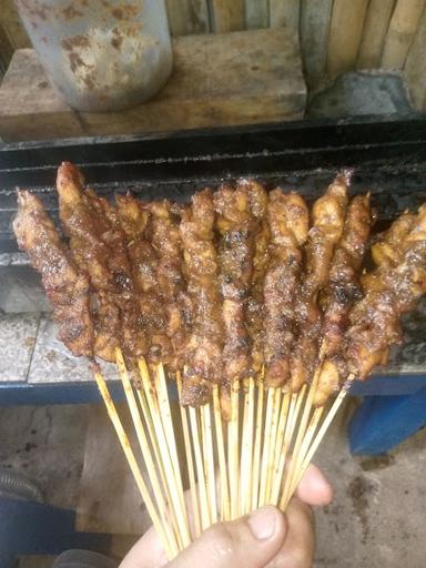 SATE AYAM MBA NANA