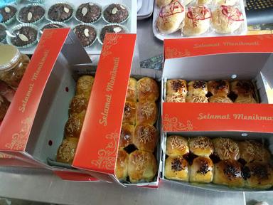 KUE MURAH DAN ENAK AYASARI BAKERY