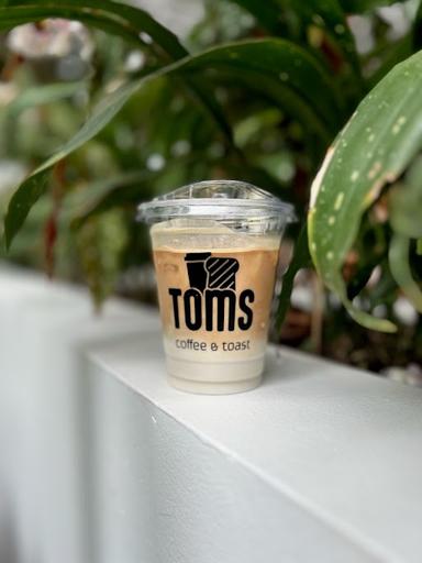 TOMS COFFEE & TOAST
