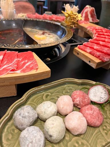 CHONG QING HOT POT - TRUNOJOYO BANDUNG