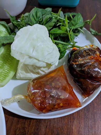 AYAM GORENG SUSI SARI