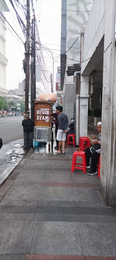 BUBUR AYAM PAK KOMAR