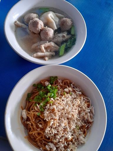 MIE BASO SI BOY