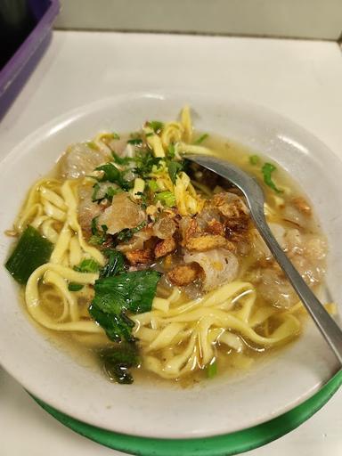 MIE KOCOK KEBUN JUKUT