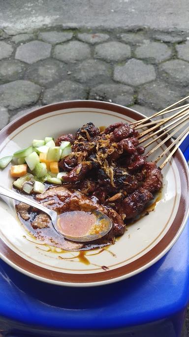 NASI SATE & GULE PAK LILI