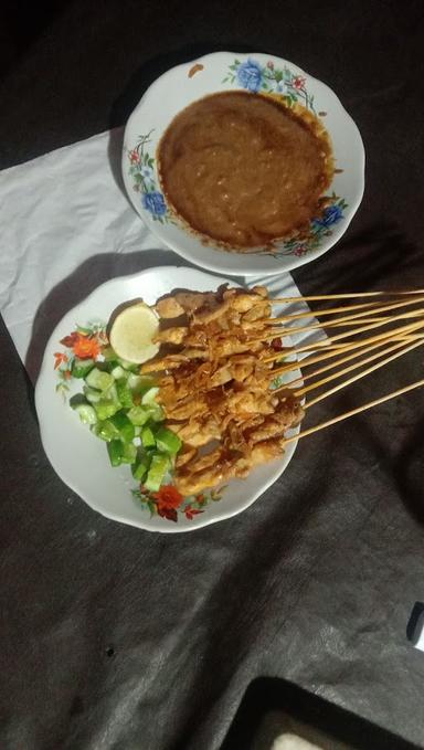 SATE AJ ASIN PEDAS (SATE AYAM, SATE SAPI, KAMBING)