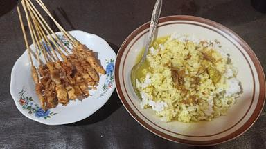 SATE AJ ASIN PEDAS (SATE AYAM, SATE SAPI, KAMBING)