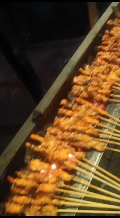 SATE AJ ASIN PEDAS (SATE AYAM, SATE SAPI, KAMBING)