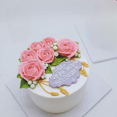 DELISH CAKE KUE ULANG TAHUN