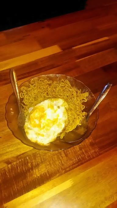 BAKSO MIE AYAM TIARA