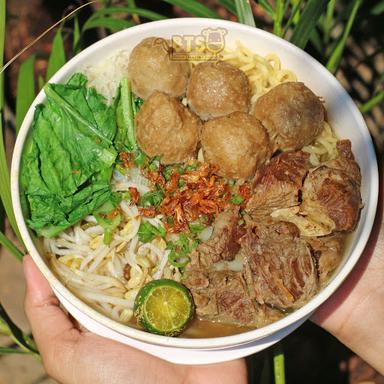 MIE AYAM & BAKSO MUNTJUL - KUALA DUA