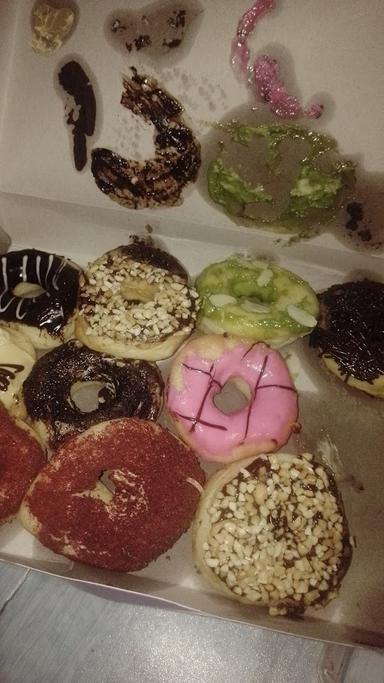 DONAT EMBUL SUNGAI RAYA DALAM