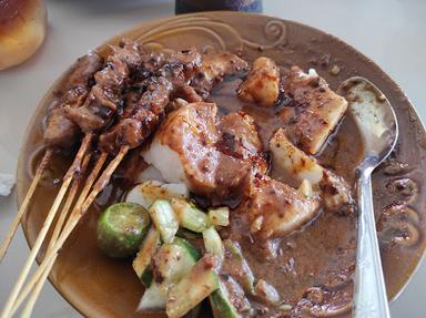 SATE AYAM MANGKURAYA