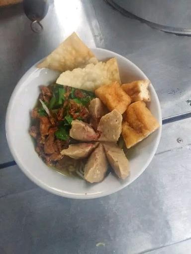 MIE AYAM BAKSO SOLO TRI TUNGGAL