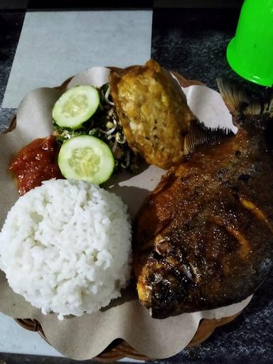 WARUNG MAKAN LESEHAN RAOS ECO