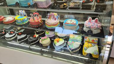 VB ART CAKES